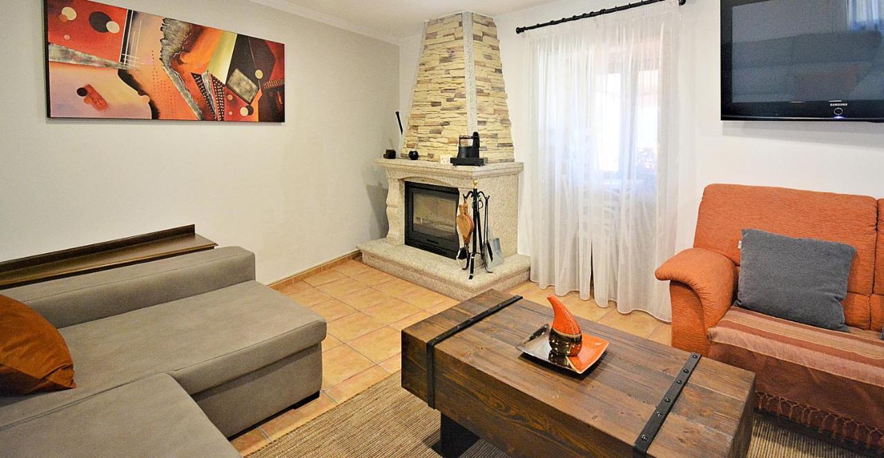 Galihost - A Casa Das Barreiras Meis Esterno foto